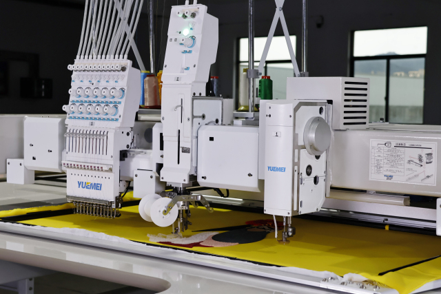 平绣+毛巾+盘带三合一刺绣机