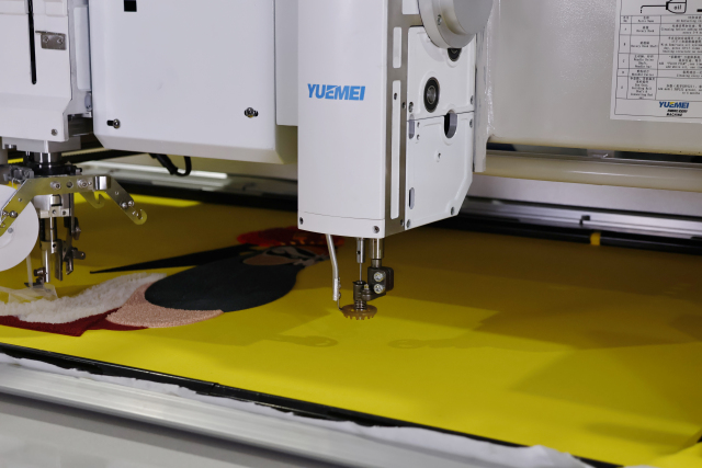 平绣+毛巾+盘带三合一刺绣机