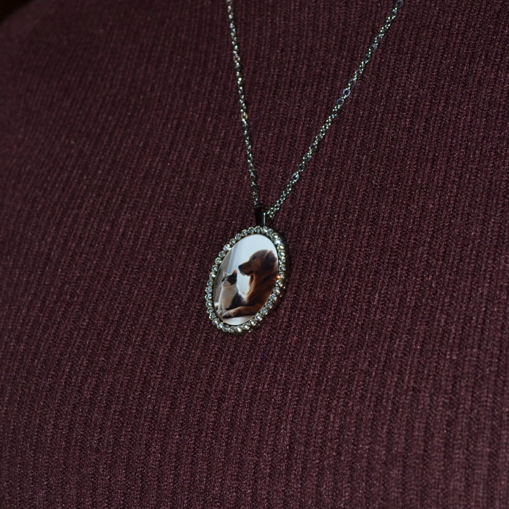 Oval Pendant Necklace