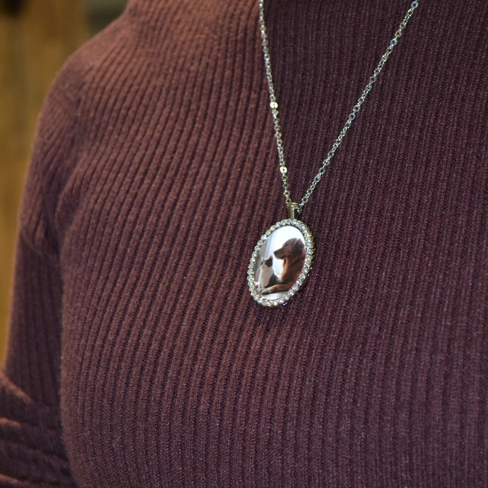 Oval Pendant Necklace