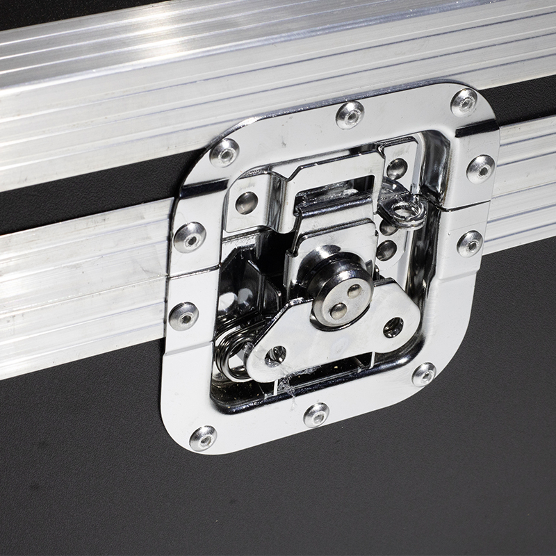 FlightCase With Big Black Shell Aluminum alloy LED Par 18x18W RGBWA+UV Lighting