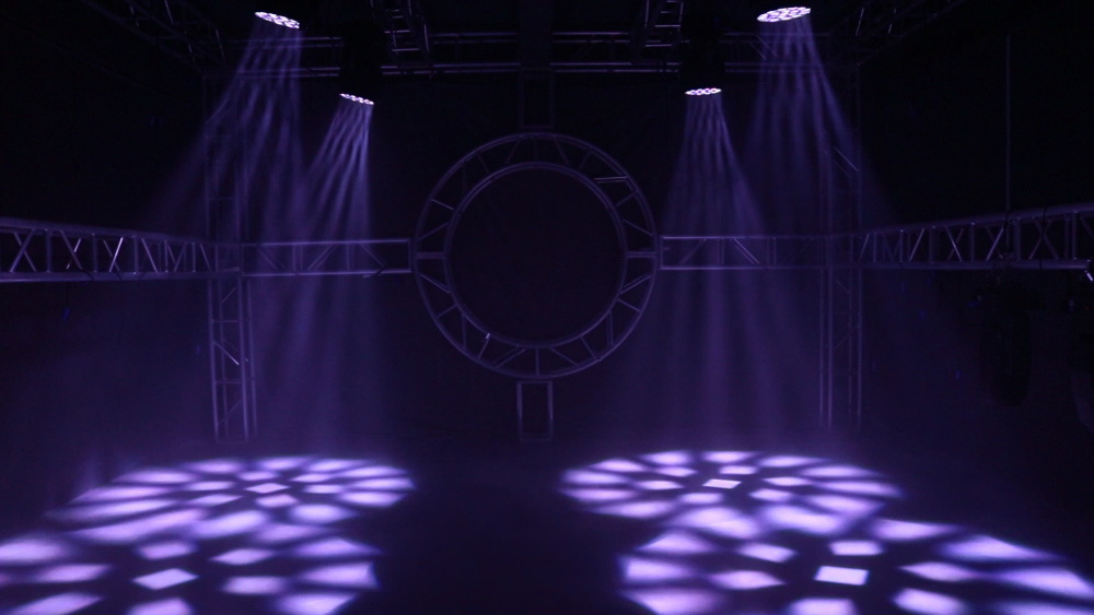 Flight Case "WITH" 2 pcs 19x15W Beam&Wash Bees Eye Light LED Zoom RGBW DJ Disco Stage Moving Head Lights Stage DJ Lighting
