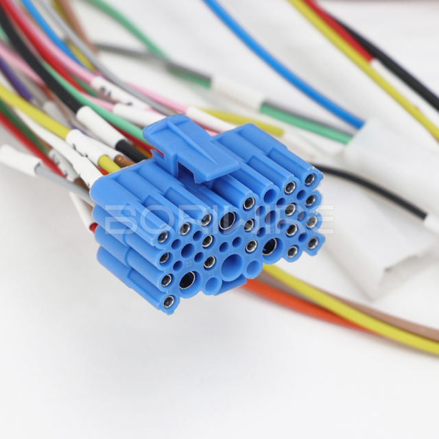 OEM Manufacturer 28 Pin Connector to Terminal Wiring Harness