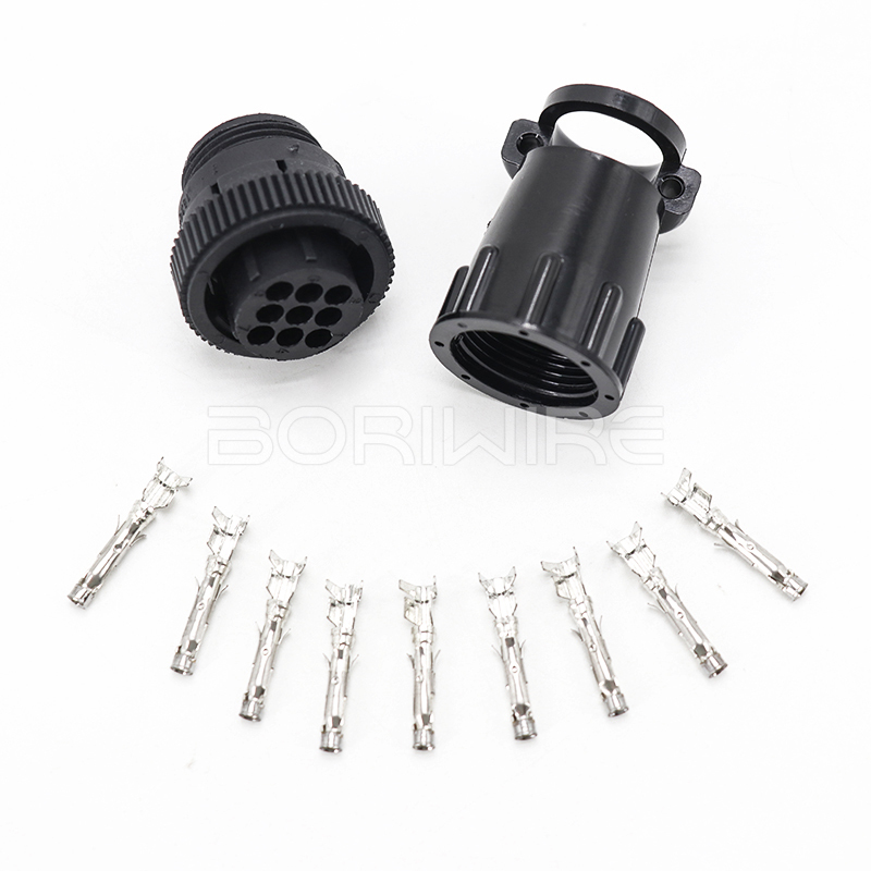 AMP 182645-1 带端子的公型和母型连接器套件