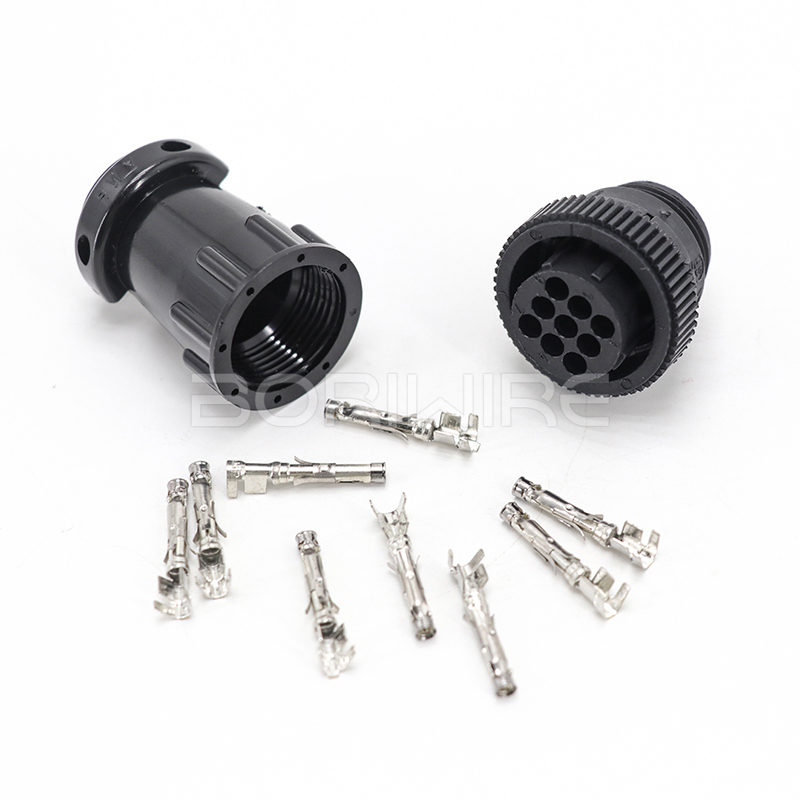 AMP 182645-1 带端子的公型和母型连接器套件