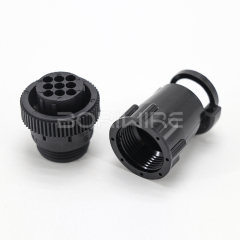 AMP 182645-1 带端子的公型和母型连接器套件