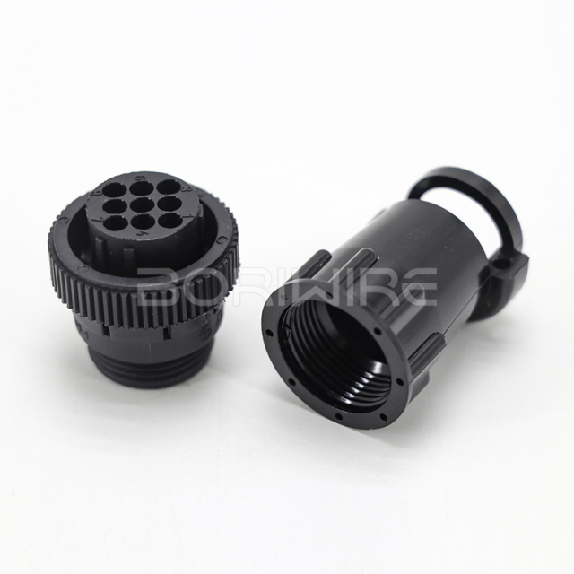 AMP 182645-1 带端子的公型和母型连接器套件