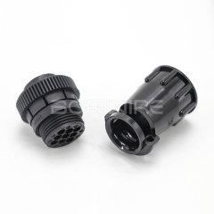 AMP 182645-1 带端子的公型和母型连接器套件