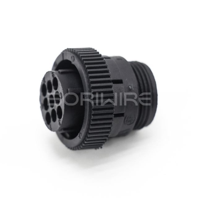 AMP 182645-1 带端子的公型和母型连接器套件