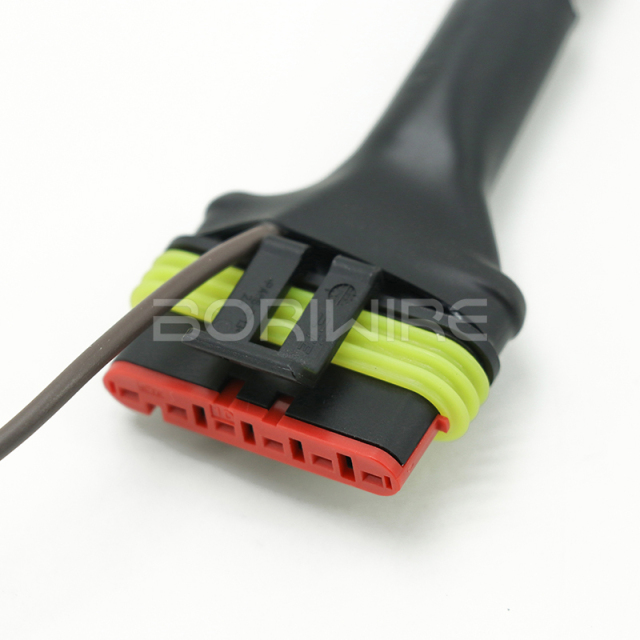 OEM 6P 母连接器汽车配线电缆带收缩管