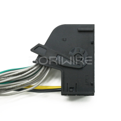 汽车线束工厂定制 31 针连接器线束电缆，带保险丝盒和直流连接器