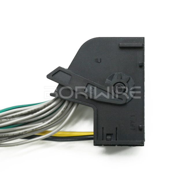 汽车线束工厂定制 31 针连接器线束电缆，带保险丝盒和直流连接器