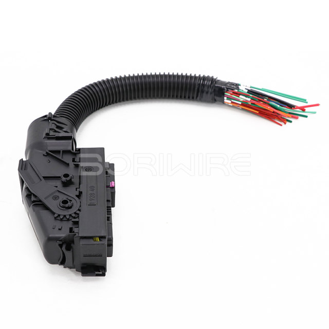 Wholesale Sales of EDC7 Computer Board Auto Wire Harness 89P Full-line Plug Wiring Harness Plug Socket