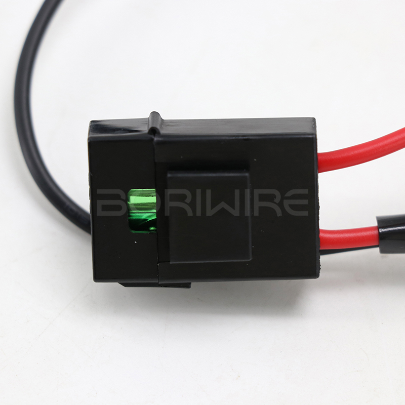 One-to-two Automotive LED Spotlight Strip Light High-power Wiring Harness SUV Dome Light Controller Relay Auto Wire Harness