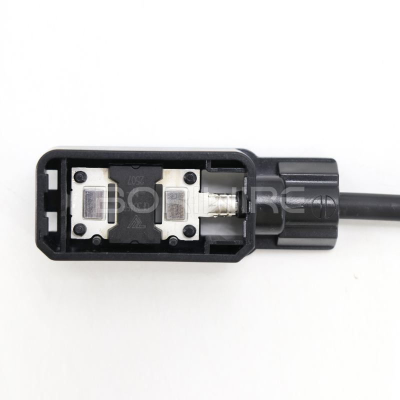 Solar Cable with Three-Part Junction Box