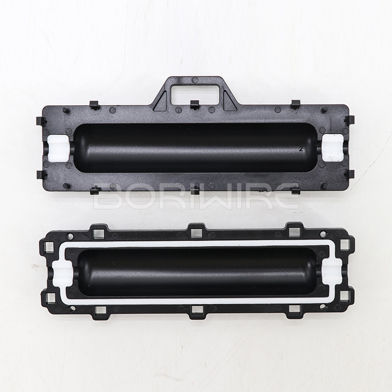 Submarine waterproof photovoltaic junction box