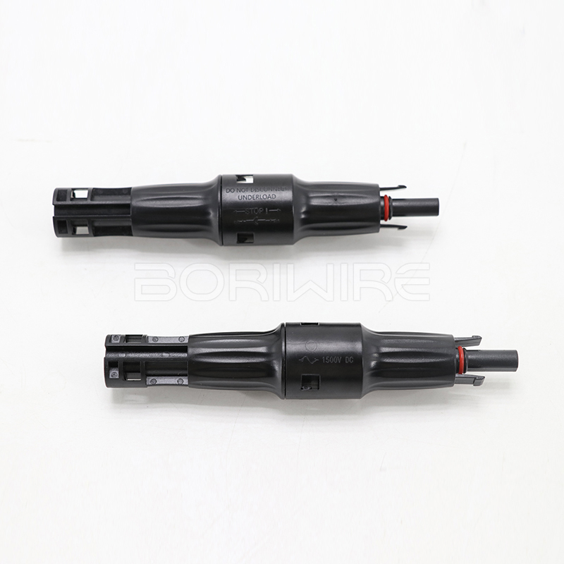 1500V光伏内嵌式熔断器连接器