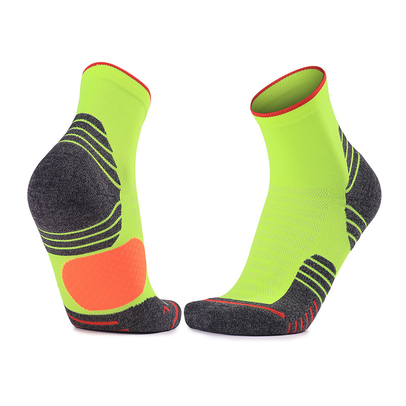 Adult thickened towel bottom mid-tube socks non-slip wear-resistant sports socks breathable marathon running socks