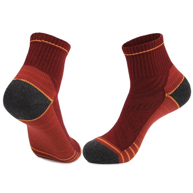 Adult thickened towel bottom hiking socks, sweat-absorbent breathable sports socks, deodorant boneless merino wool socks
