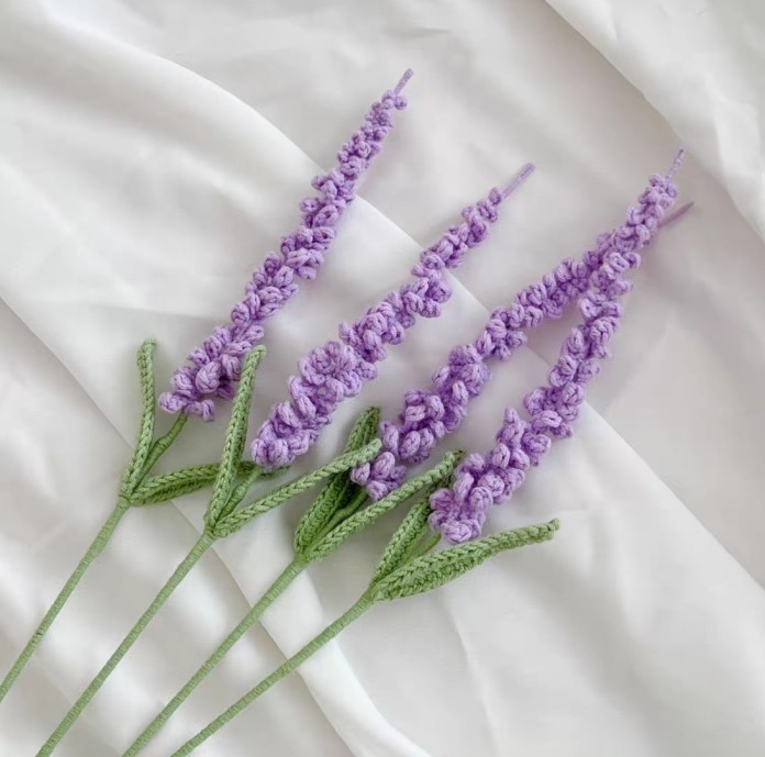 Finished handmade yarn bouquet, lavender simulation flower decoration, eternal flowers, give friends birthday gifts