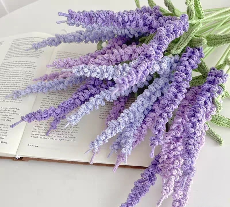 Finished handmade yarn bouquet, lavender simulation flower decoration, eternal flowers, give friends birthday gifts