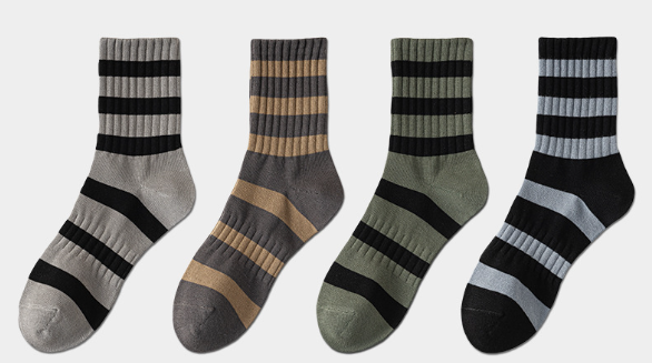 Men's mid length socks with boneless stripes for autumn and winter, cotton socks for sports, sweat absorption and warmth, men's thick long socks（4 pairs）
