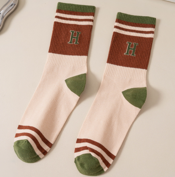 Thick men's solid color cotton socks in autumn and winter, college style high elastic mid tube sports socks(5 PAIRS）