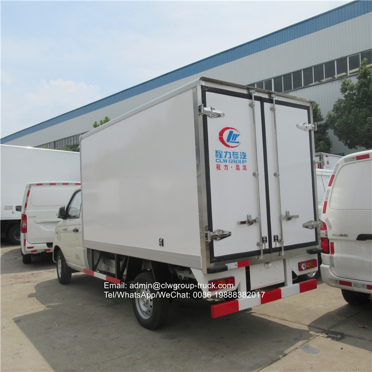 Foton gasoline 1.5ton mini refrigerator truck