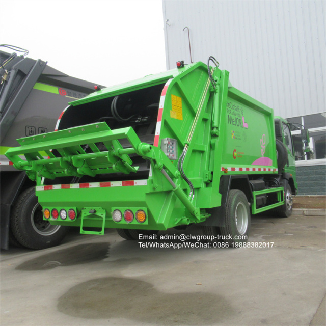 Sinotruk howo 5cubic meters 4 ton compactor garbage truck