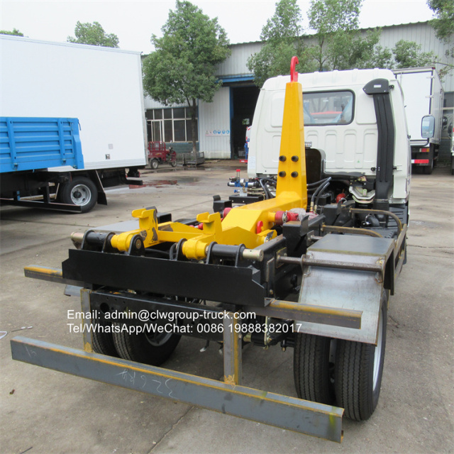 Foton 4 tons hook lifting garbage truck