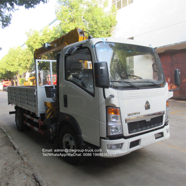 sinotruk howo 3.2ton telescopic crane truck