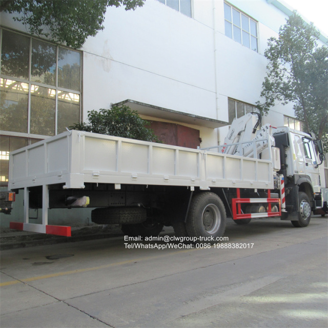 Sinotruk howo knuckle boom 6.3tons for sale