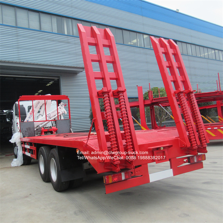 sinotruk flatbed with hydraulic arm crane for trucks