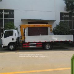 Isuzu 4 tons telescopic truck mounted crane