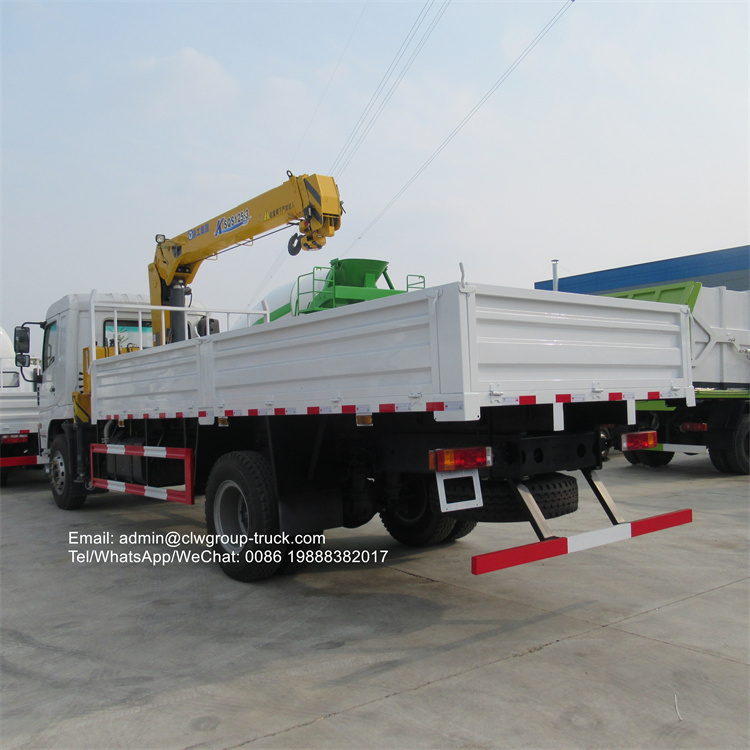 Shacman 6 wheeler crane boom hydraulic