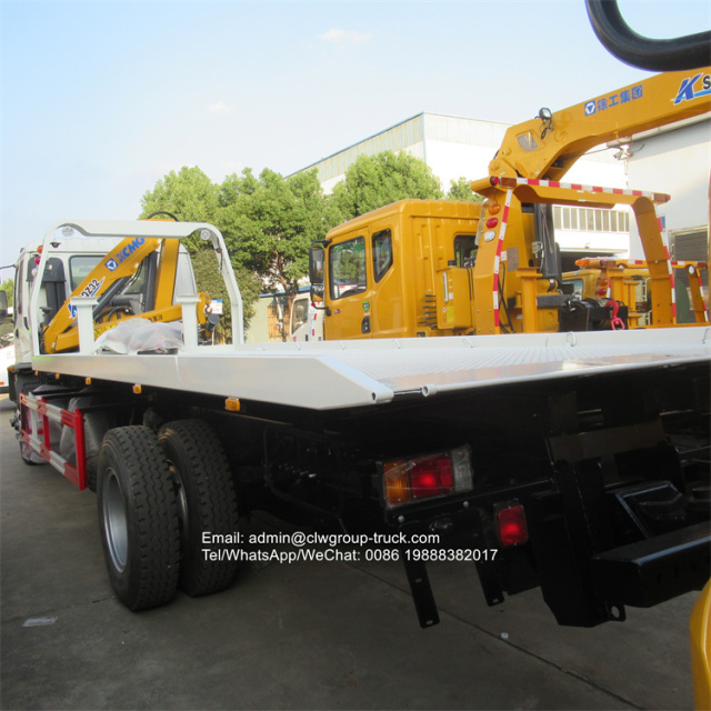 Isuzu knuckle boom mounted crane truck