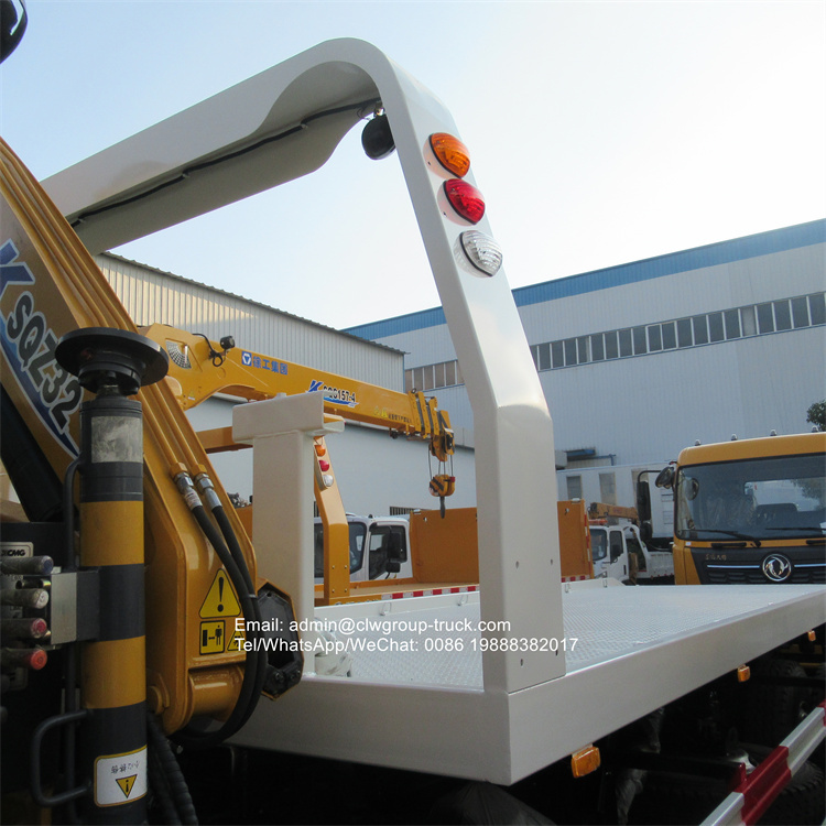 Isuzu knuckle boom mounted crane truck