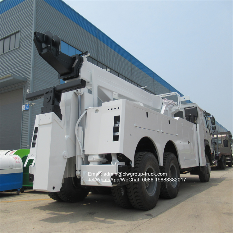 Sinotruk 6x6 towing breakdown vehicle
