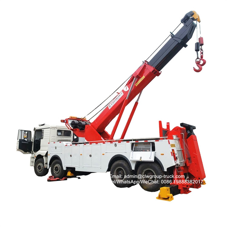 Shacman heavy tow truck with 360 rotating boom