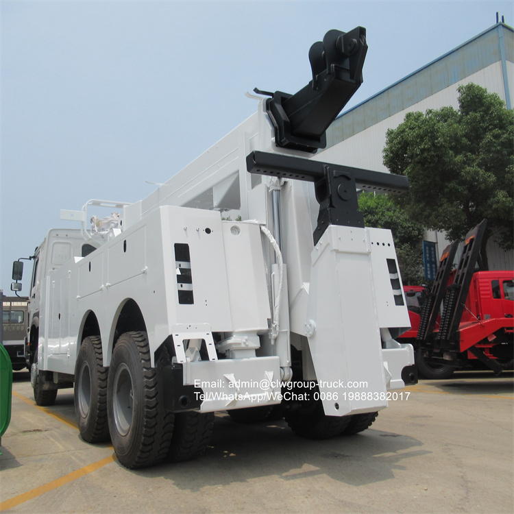 Sinotruk 6x6 towing breakdown vehicle