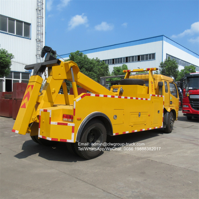 Dongfeng 6 tons road wrecker truck