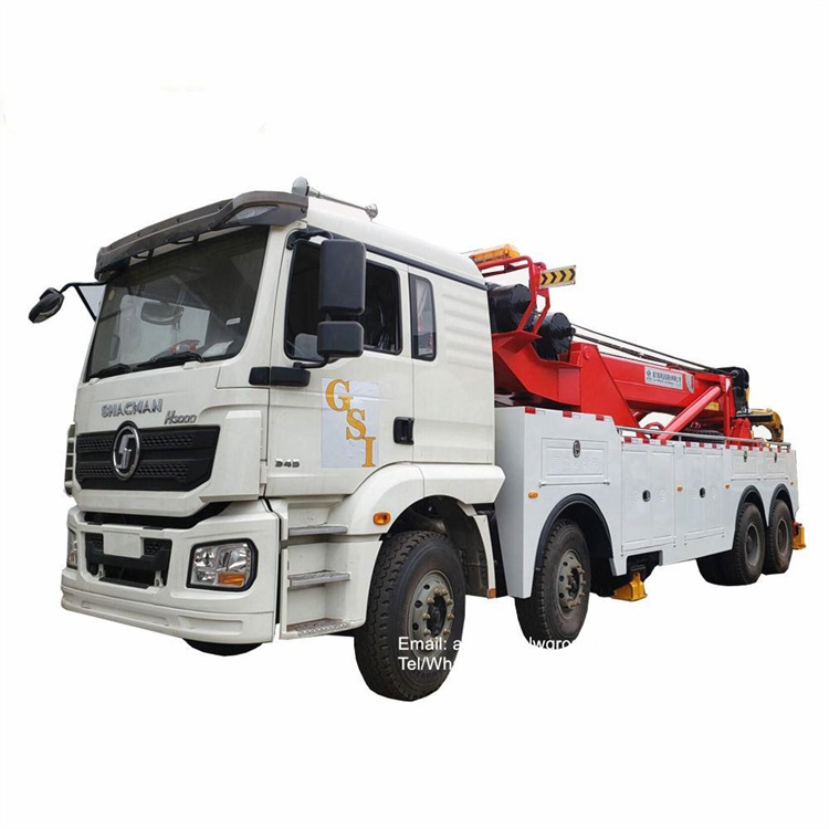 Shacman heavy tow truck with 360 rotating boom