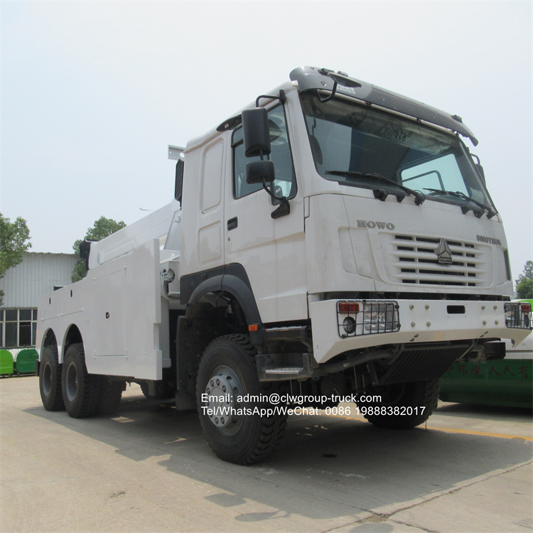 Sinotruk 6x6 towing breakdown vehicle