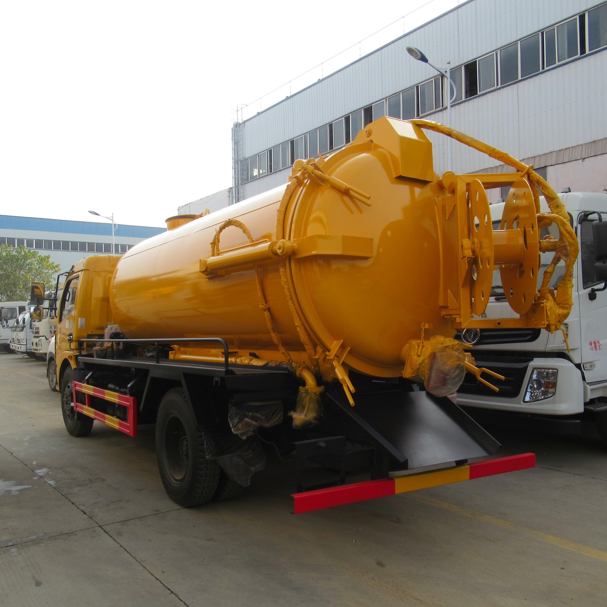 dongfeng 6m3 vacuum suction truck