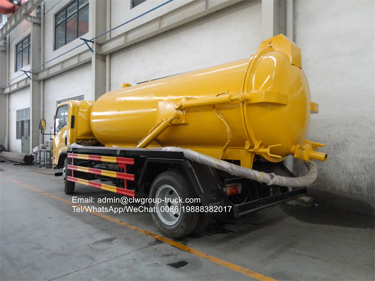 8000 liter vacuum suction truck for sale isuzu