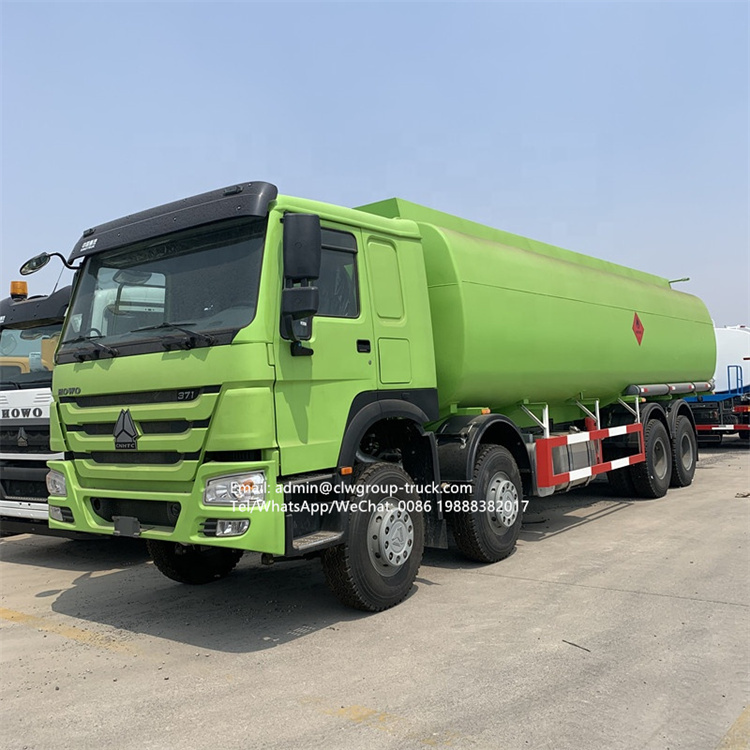 sinotruk 8x4 trucks for cooking oil transportation