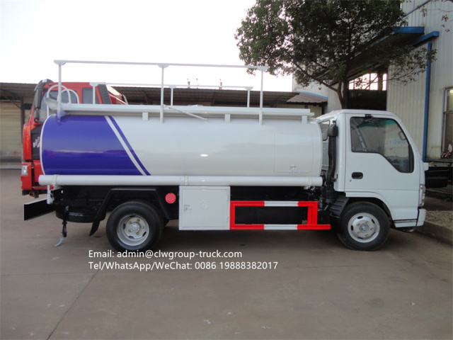 Isuzu 4x2 5000l mobile fuel dispenser truck mini
