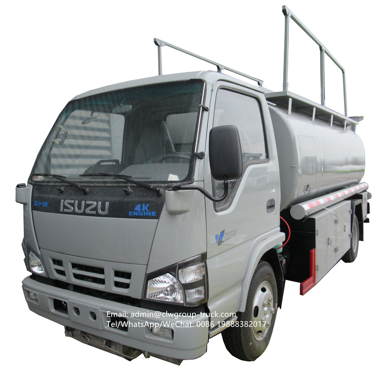 Isuzu new 4 ton diesel oil tanker truck