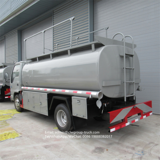 Isuzu new 4 ton diesel oil tanker truck