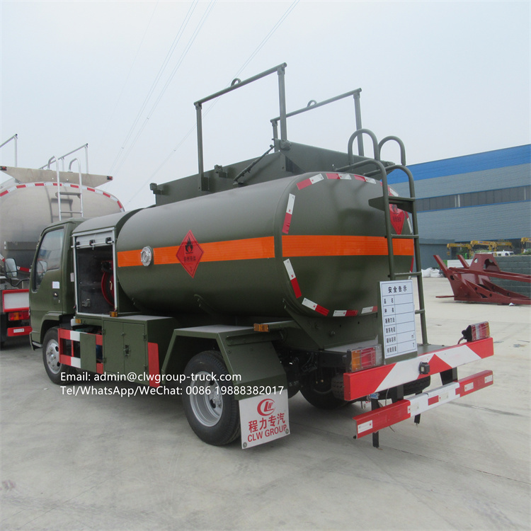 Isuzu aircraft refuller truck 4000l